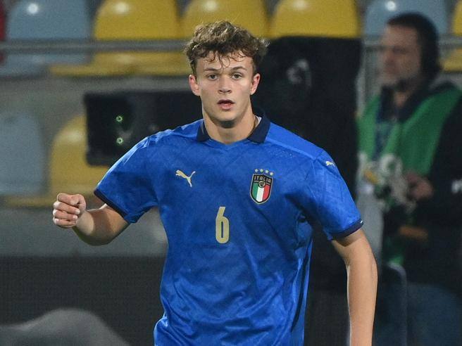 Le défenseur italien Giorgio Scalvini avec la Nazionale.
